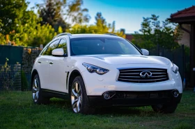 Infiniti QX70