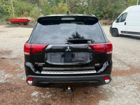 Mitsubishi Outlander Black Edition carbon 3.0 v6 | Auto.bg — изображение 5 Mitsubishi Outlander Black Edition carbon 3.0 v6 | Auto.bg — изображение 5