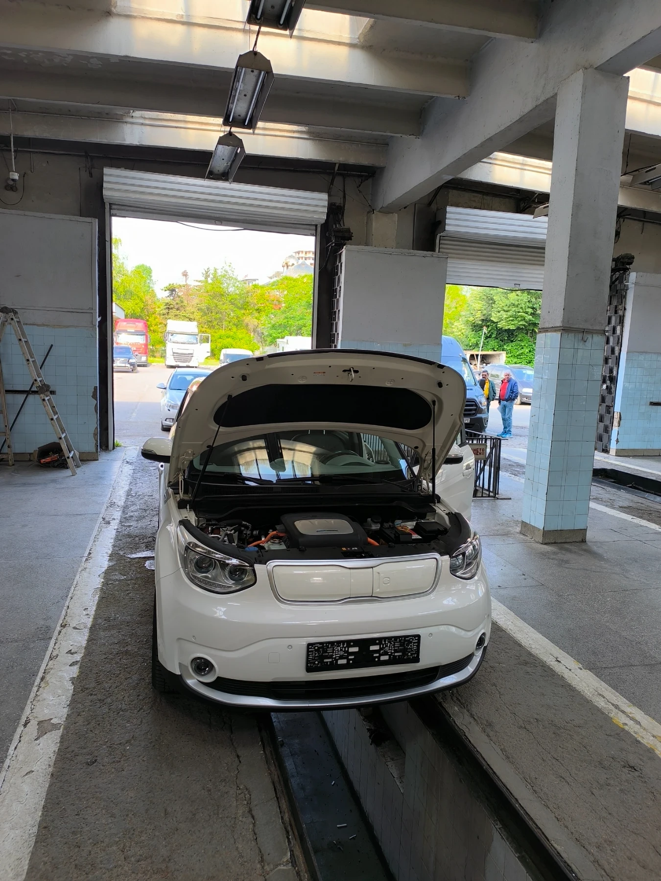 Kia Soul EV 2018 67, 000 km - изображение 3 | Auto.bg Kia Soul EV 2018 67, 000 km - изображение 3