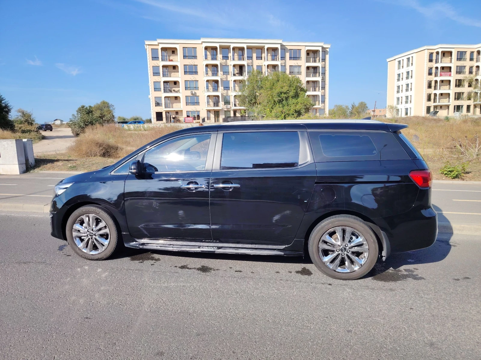 Kia Carnival 2.2d автоматик 6+ 1 | Auto.bg — изображение 1 Kia Carnival 2.2d автоматик 6+ 1 | Auto.bg — изображение 1
