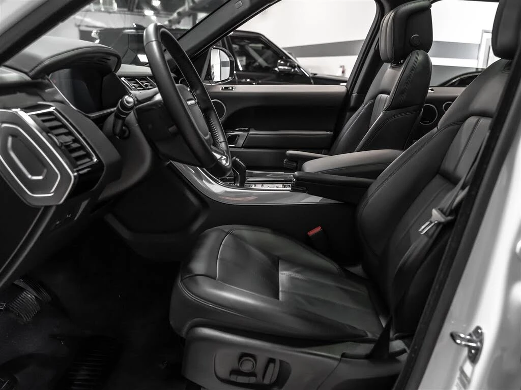 Land Rover Range Rover Sport TD6 HSE AWD * MERIDIAN * ПОДГРЕВ * 360 * CARPLAY  - изображение 6 | Auto.bg Land Rover Range Rover Sport TD6 HSE AWD * MERIDIAN * ПОДГРЕВ * 360 * CARPLAY  - изображение 6