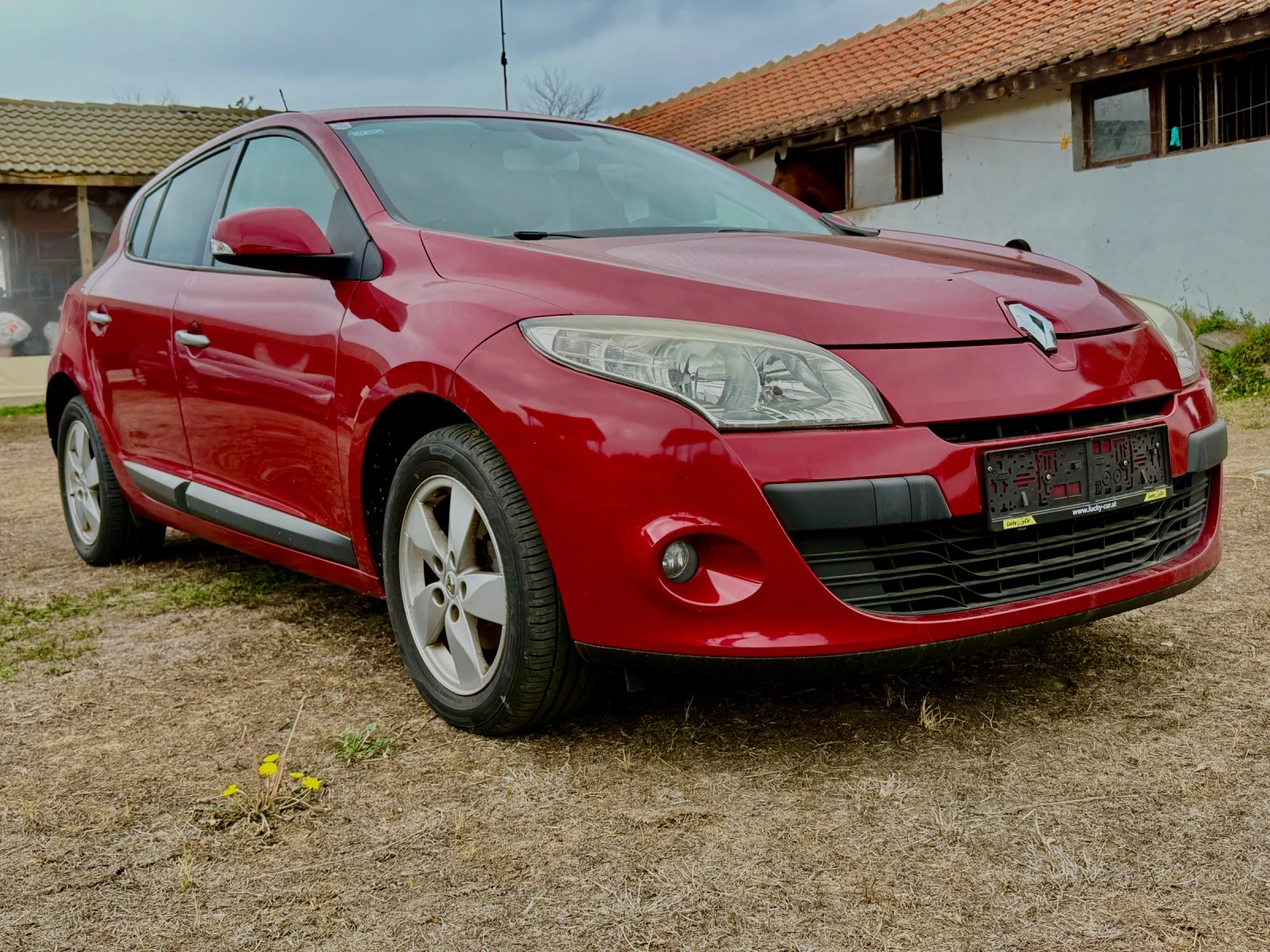 Renault Megane Renault Megane 1.6i, 101 к.с., 2009 г.   100 000 к - изображение 2 | Auto.bg Renault Megane Renault Megane 1.6i, 101 к.с., 2009 г.   100 000 к - изображение 2