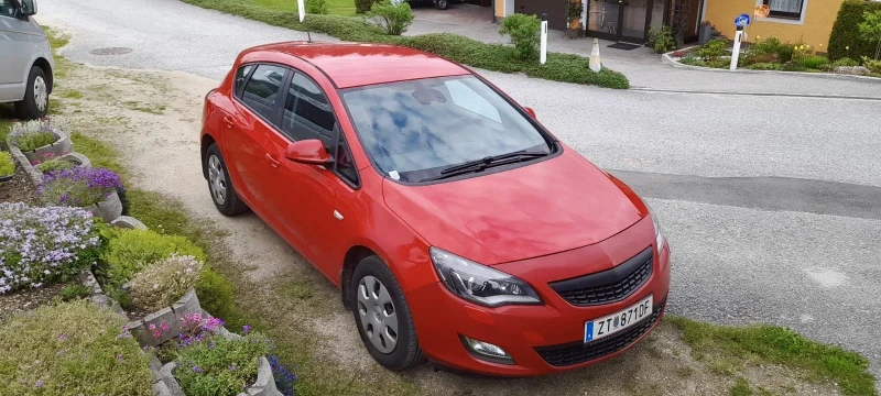 Opel Astra J 1.3 95к.с. - 2700 € / 5280.74 лв. - 90433390 1 | Car24.bg Opel Astra J 1.3 95к.с. - 2700 € / 5280.74 лв. - 90433390 1
