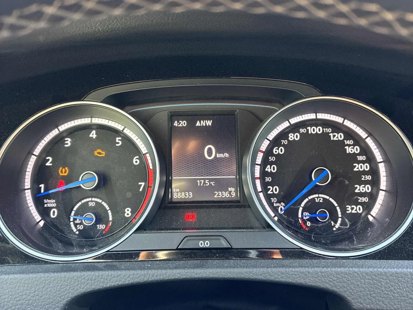 VW Golf R CARFAX АВТО КРЕДИТ  - изображение 6 | Auto.bg VW Golf R CARFAX АВТО КРЕДИТ  - изображение 6