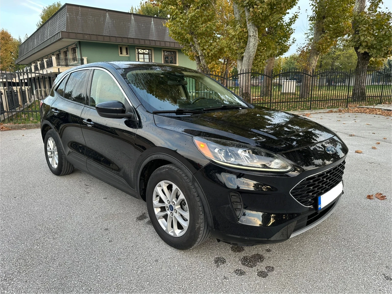 Ford Kuga 1.5T Бензин/Auto/CarPlay/lane assist/blind spot - изображение 3 | Auto.bg Ford Kuga 1.5T Бензин/Auto/CarPlay/lane assist/blind spot - изображение 3
