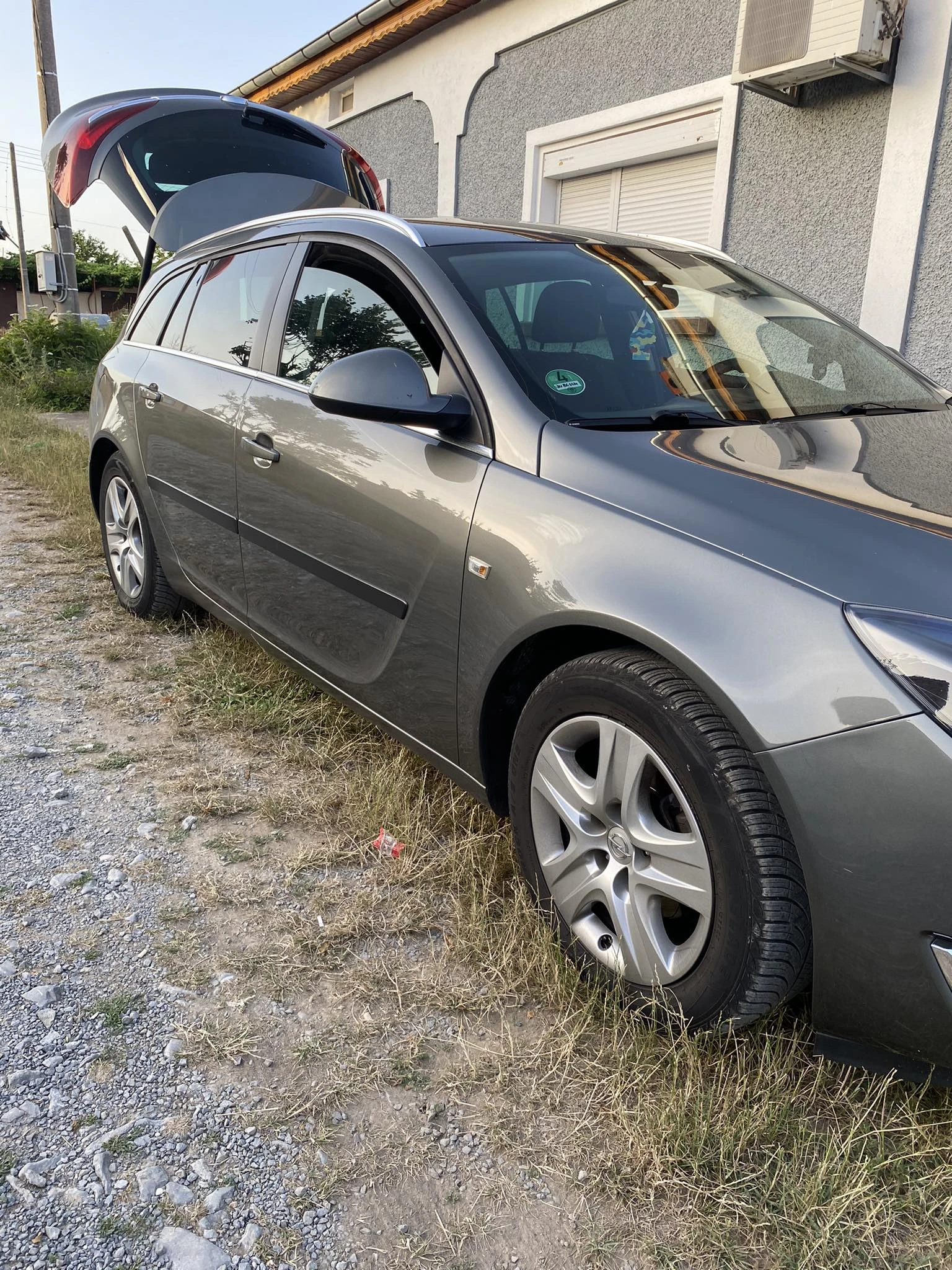 Opel Insignia Sport Turer - изображение 4 | Auto.bg Opel Insignia Sport Turer - изображение 4