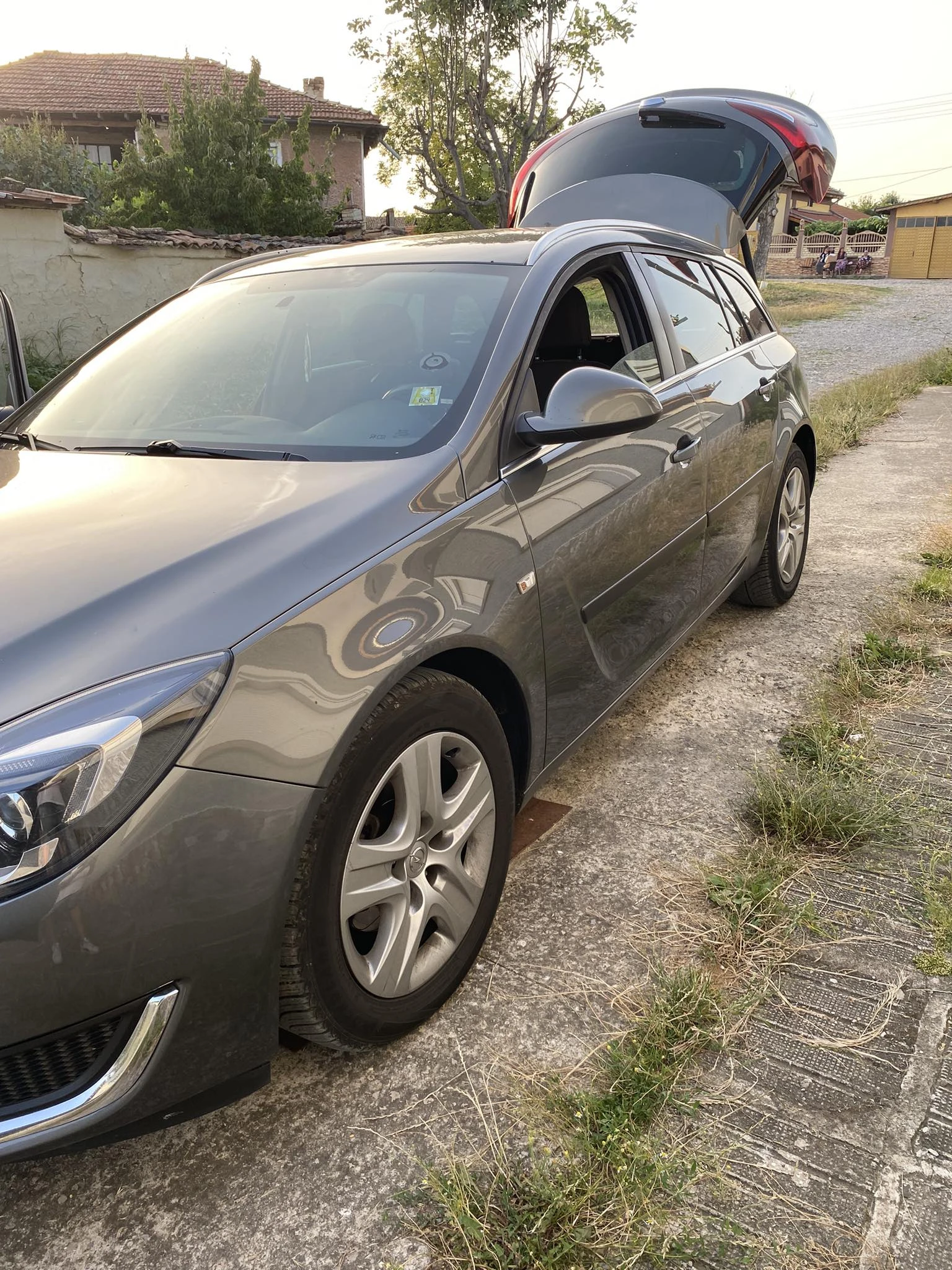 Opel Insignia Sport Turer - изображение 3 | Auto.bg Opel Insignia Sport Turer - изображение 3