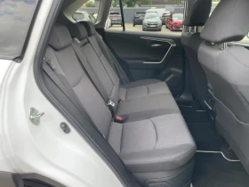 Toyota Rav4 2.5HEV/218HP/TEAM-D/CAM/LED/KLESS/CARPLAY/951z | Auto.bg — изображение 11 Toyota Rav4 2.5HEV/218HP/TEAM-D/CAM/LED/KLESS/CARPLAY/951z | Auto.bg — изображение 11