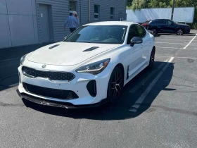 Снимка Kia Stinger