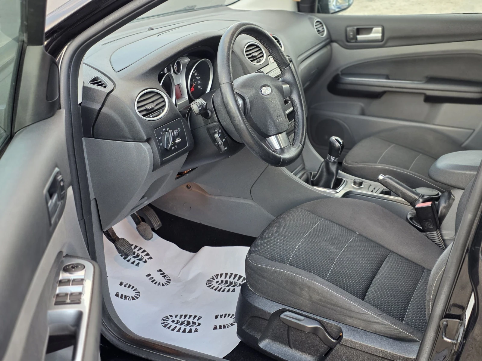 Ford Focus 1.6 tdci 90 k.c. Вс. Платено - изображение 9 | Auto.bg Ford Focus 1.6 tdci 90 k.c. Вс. Платено - изображение 9