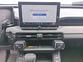 Toyota Rav4 * XLE AWD * КОЖА * BLIND SPOT * CARFAX * | Auto.bg — изображение 15 Toyota Rav4 * XLE AWD * КОЖА * BLIND SPOT * CARFAX * | Auto.bg — изображение 15