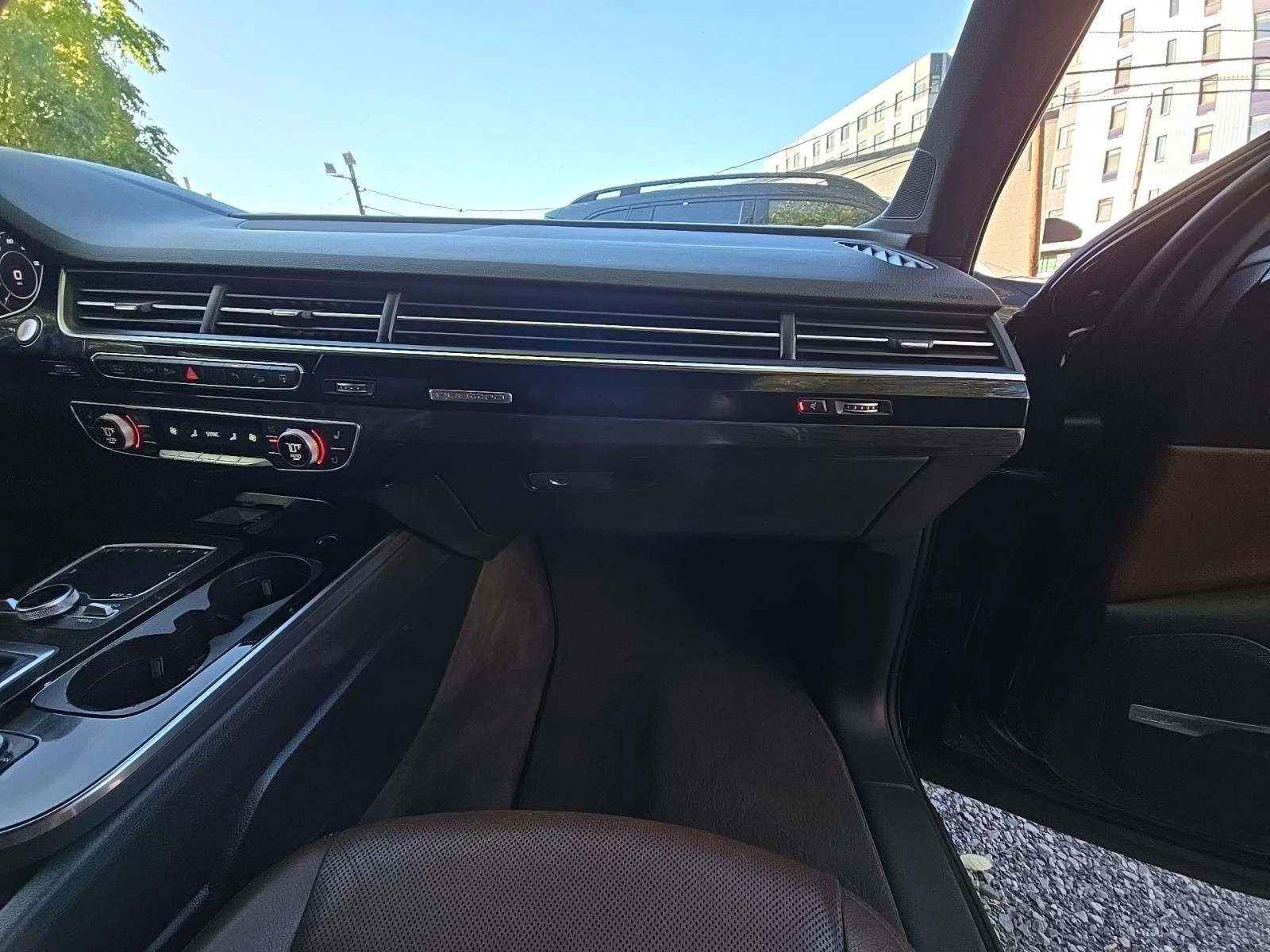 Audi Q7 3.0T* PRESTIGE* MATRIX* ОБДУХВАНЕ* ПАНОРАМА* КЕЙЛЕ - изображение 9 | Auto.bg Audi Q7 3.0T* PRESTIGE* MATRIX* ОБДУХВАНЕ* ПАНОРАМА* КЕЙЛЕ - изображение 9