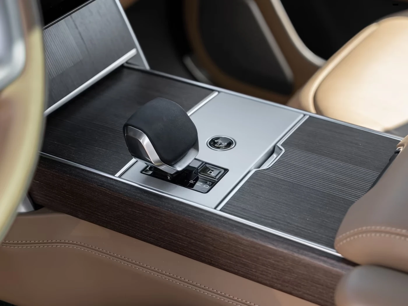 Land Rover Range rover LWB P530 Autobiography - изображение 10 | Auto.bg Land Rover Range rover LWB P530 Autobiography - изображение 10