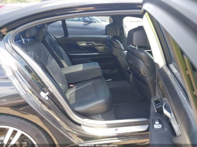 BMW 750 M* SPORT* ДИГИТАЛНО* ТАБЛО* ПОДГРЕВ* КАМЕРА* КЕЙЛЕ - изображение 9 | Auto.bg BMW 750 M* SPORT* ДИГИТАЛНО* ТАБЛО* ПОДГРЕВ* КАМЕРА* КЕЙЛЕ - изображение 9