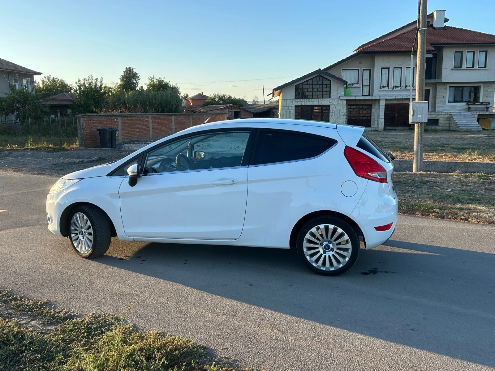 Ford Fiesta 1.25i* Климатроник*  - изображение 3 | Auto.bg Ford Fiesta 1.25i* Климатроник*  - изображение 3