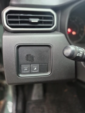 Dacia Duster - 17700 € / 34618.19 лв. - 79956338 8 | Car24.bg Dacia Duster - 17700 € / 34618.19 лв. - 79956338 8