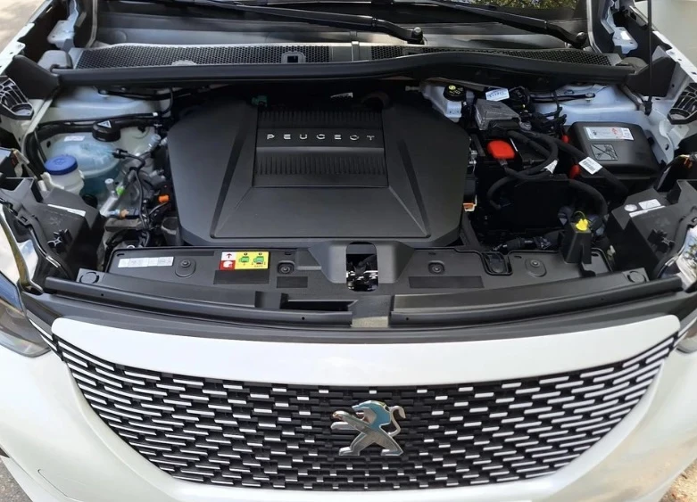 Peugeot 2008 E GT-Line 12.2020г. 67000км - изображение 8 | Auto.bg Peugeot 2008 E GT-Line 12.2020г. 67000км - изображение 8