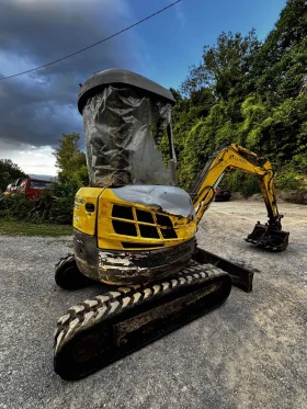 Багер New Holland