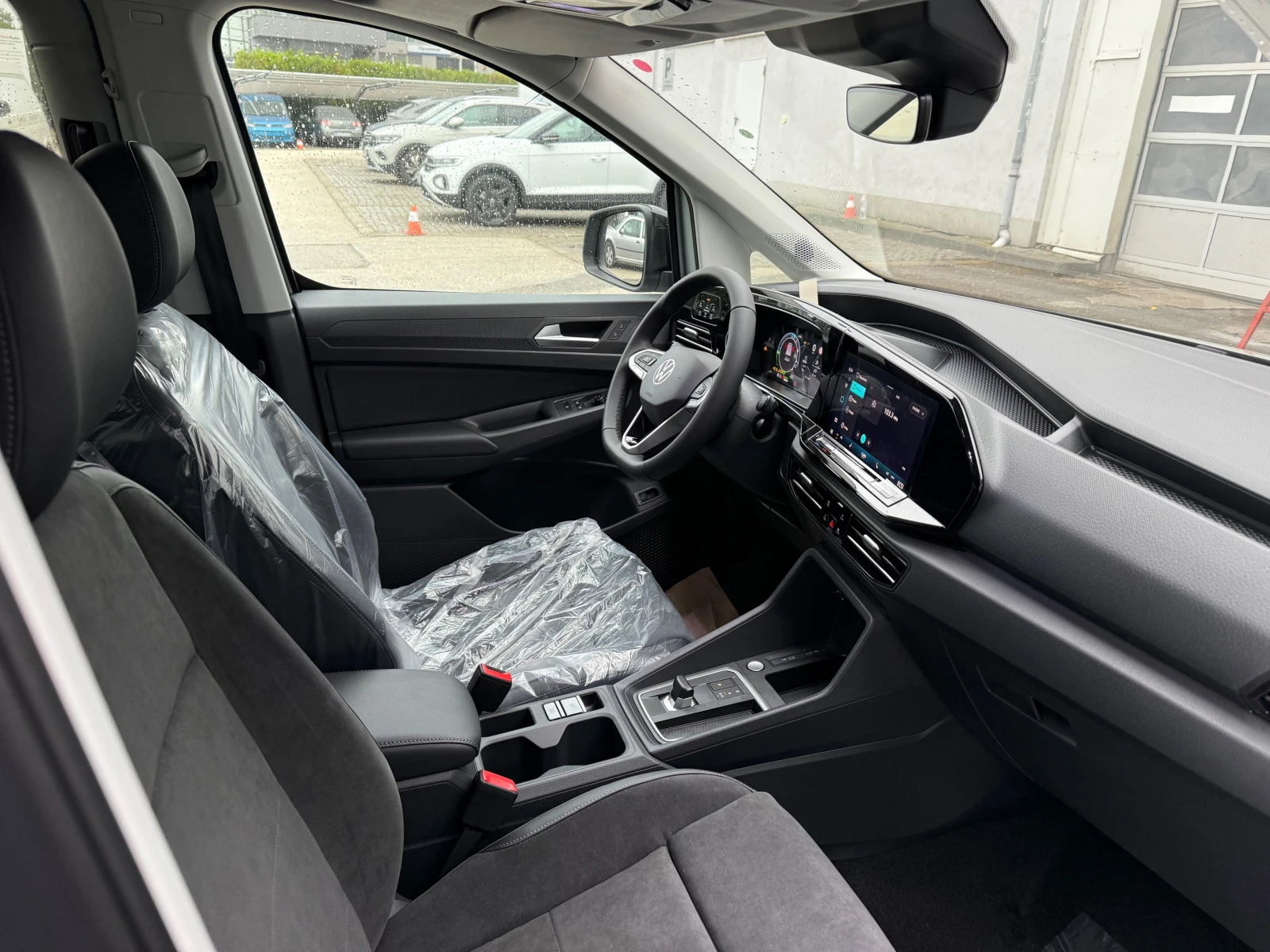 VW Caddy Style eHybrid 150 k.c 7DSG - изображение 8 | Auto.bg VW Caddy Style eHybrid 150 k.c 7DSG - изображение 8