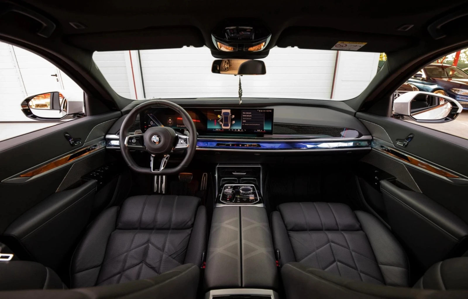 BMW 740 M-Sport xDrive, Massage, B/W - изображение 7 | Auto.bg BMW 740 M-Sport xDrive, Massage, B/W - изображение 7