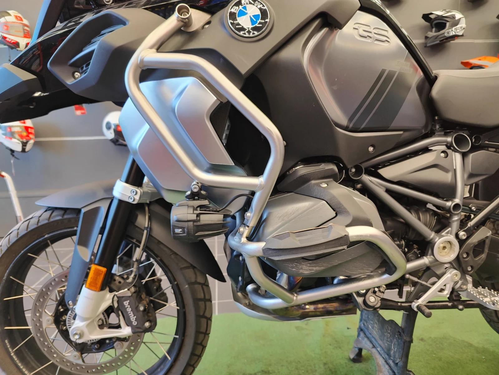 BMW R 1250 GS ADVENTURE TRIPLE BLACK  - изображение 9 | Auto.bg BMW R 1250 GS ADVENTURE TRIPLE BLACK  - изображение 9