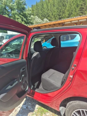 Dacia Sandero - 3513 € / 6870.83 лв. - 31367292 14 | Car24.bg Dacia Sandero - 3513 € / 6870.83 лв. - 31367292 14