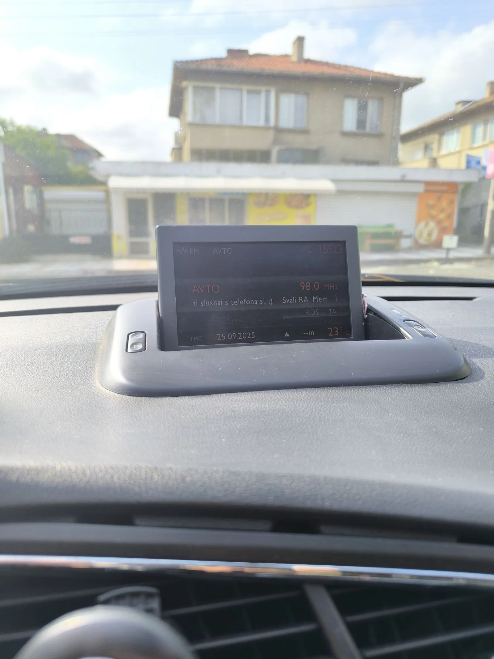 Peugeot 5008 2.0 HDI* 6 ск* Парктроник* Нави* DVD*  - изображение 8 | Auto.bg Peugeot 5008 2.0 HDI* 6 ск* Парктроник* Нави* DVD*  - изображение 8