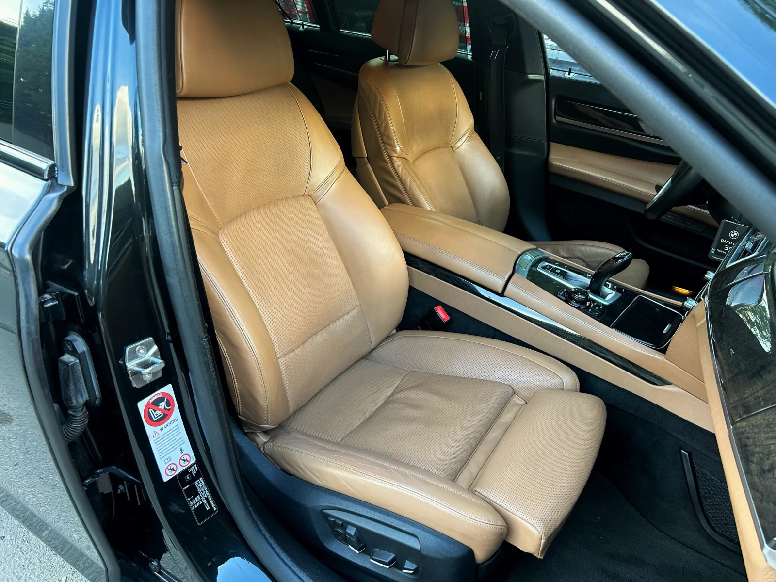 BMW 740 d FACE* xDrive* M-Pack - изображение 10 | Auto.bg BMW 740 d FACE* xDrive* M-Pack - изображение 10