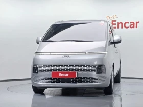 Hyundai Staria 2.2 Automatic
