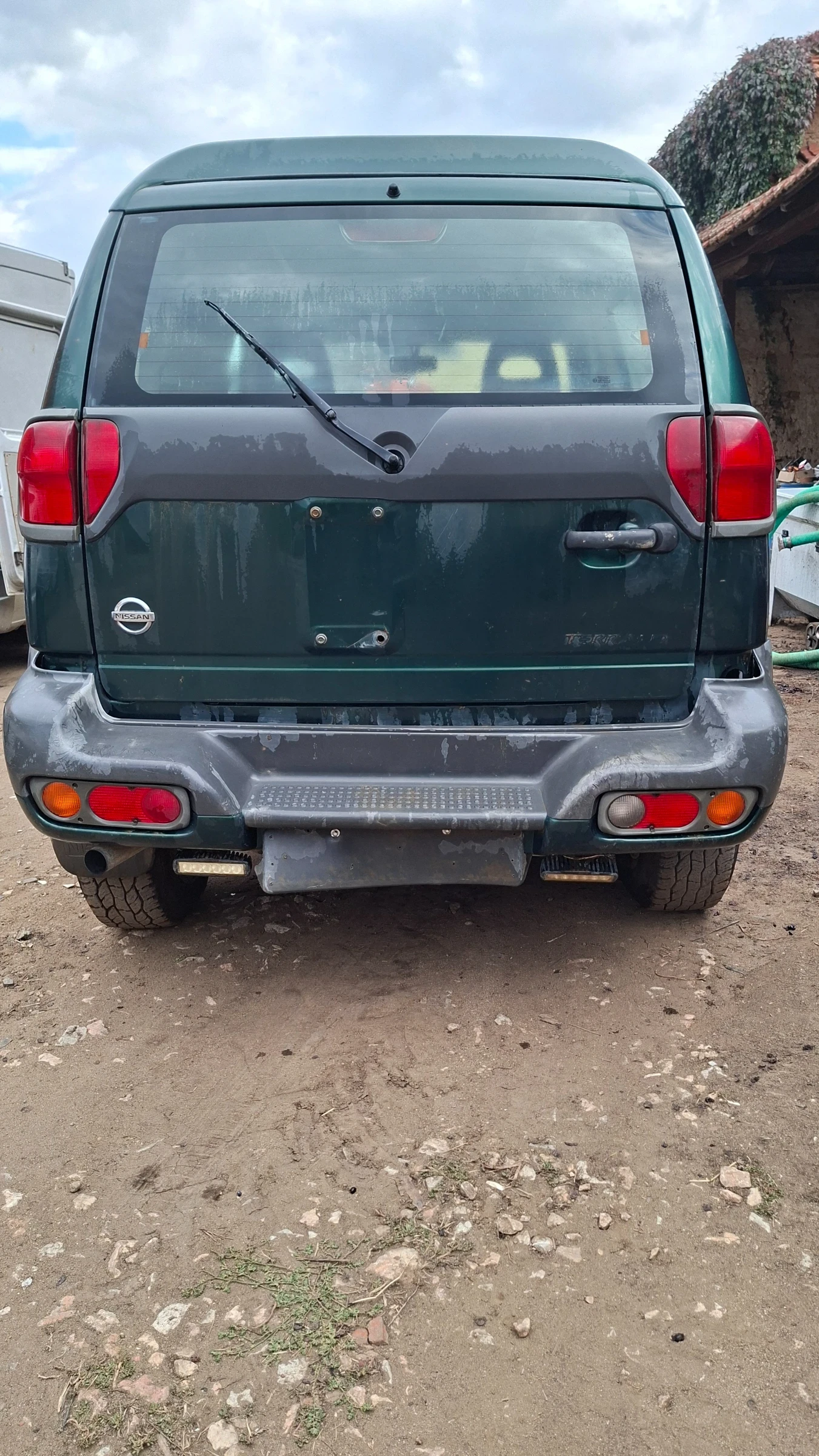 Nissan Terrano 2.7тди - изображение 3 | Auto.bg Nissan Terrano 2.7тди - изображение 3