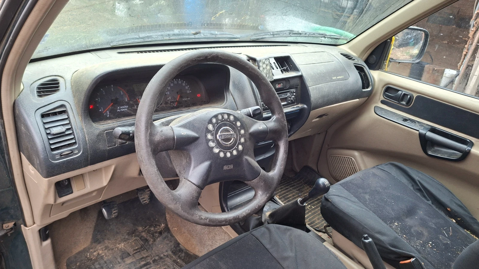 Nissan Terrano 2.7тди - изображение 4 | Auto.bg Nissan Terrano 2.7тди - изображение 4