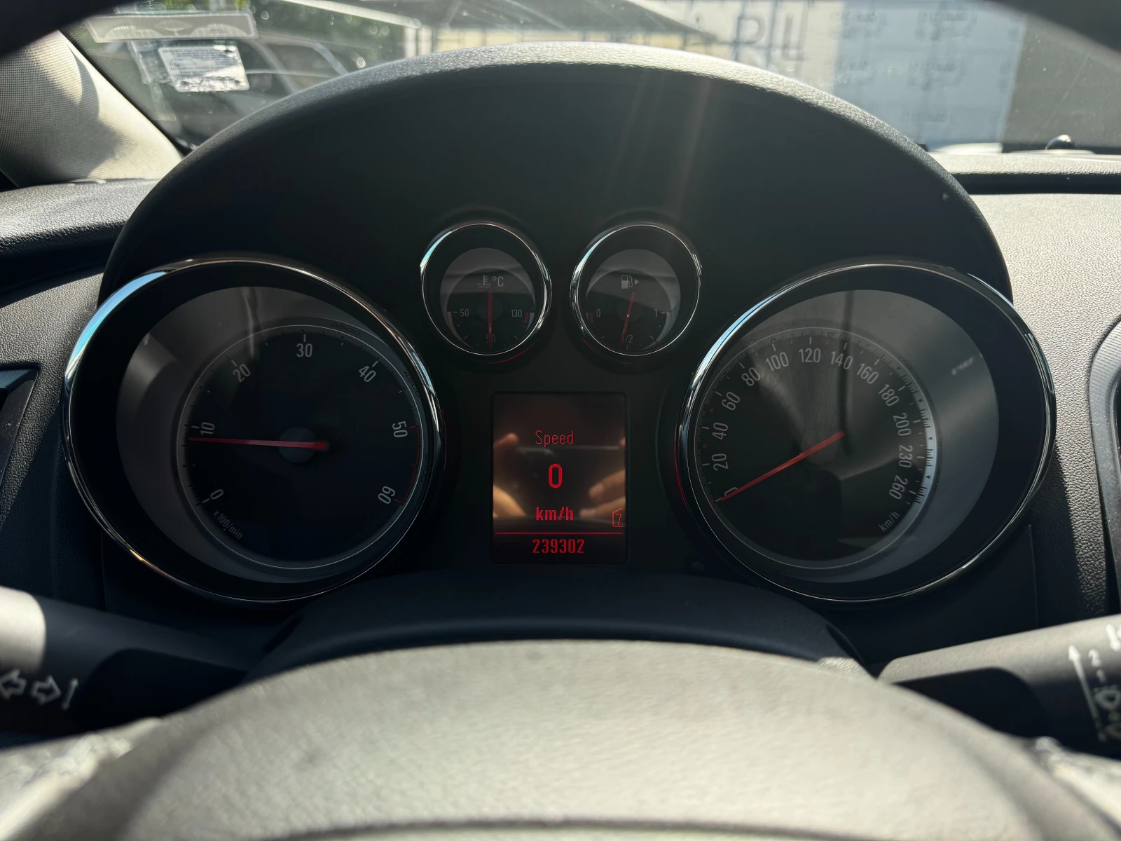 Opel Astra 1.7 CDTI Sports Tourer - изображение 10 | Auto.bg Opel Astra 1.7 CDTI Sports Tourer - изображение 10