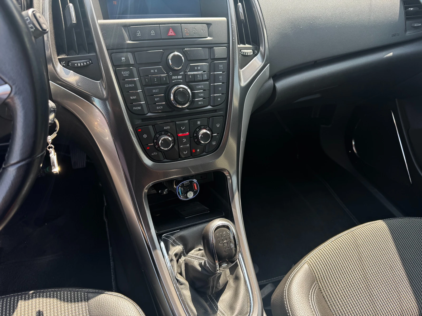 Opel Astra 1.7 CDTI Sports Tourer - изображение 8 | Auto.bg Opel Astra 1.7 CDTI Sports Tourer - изображение 8