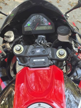 Honda Cbr 1000 RR Fireblade | Auto.bg — изображение 7 Honda Cbr 1000 RR Fireblade | Auto.bg — изображение 7