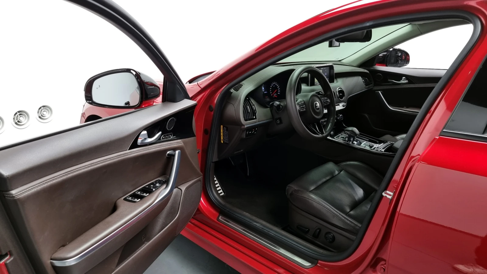 Kia Stinger 2.0T 2WD PLATINUM - изображение 10 | Auto.bg Kia Stinger 2.0T 2WD PLATINUM - изображение 10