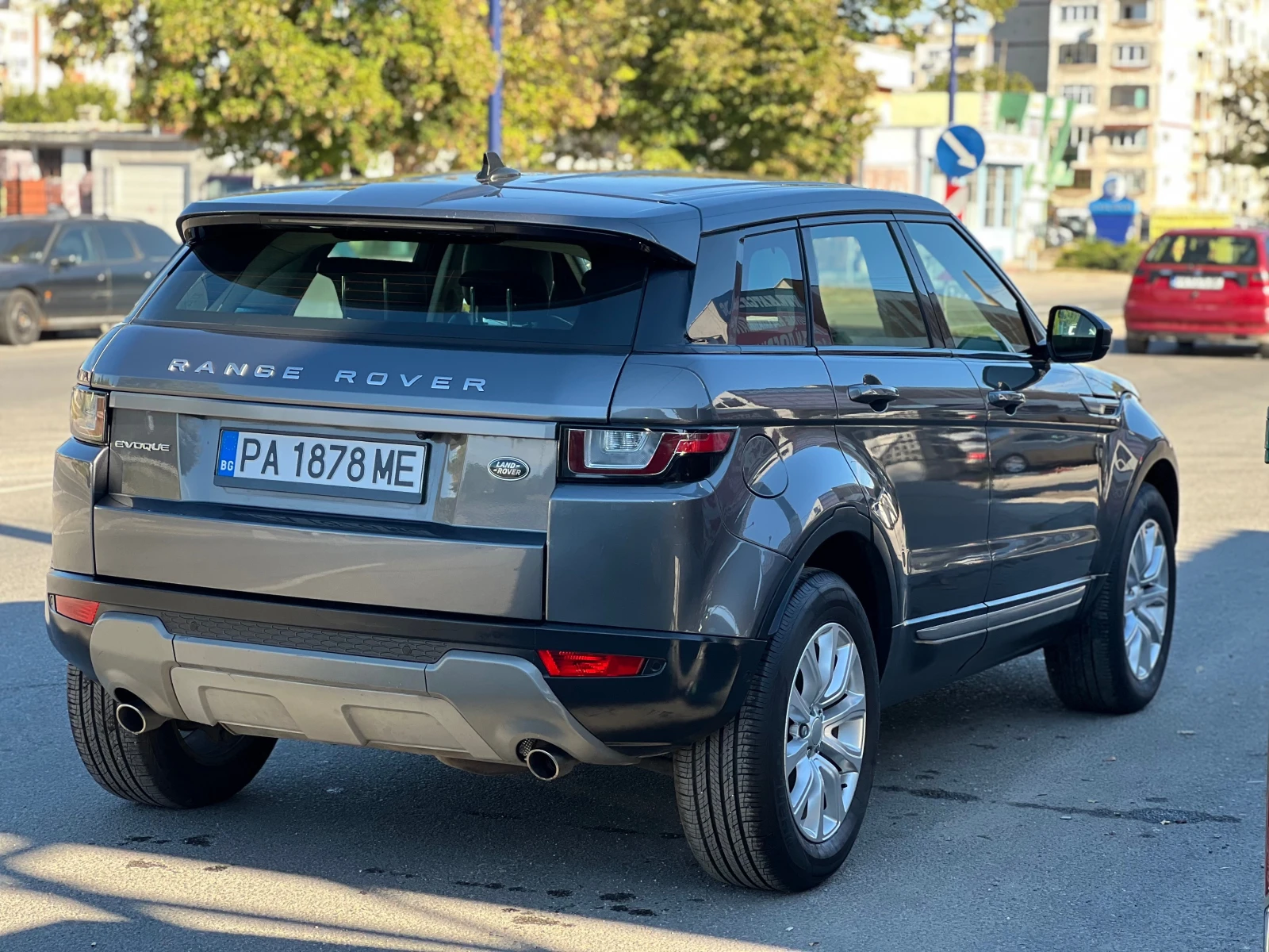 Land Rover Range Rover Evoque 2.0 Td4 HSE - изображение 8 | Auto.bg Land Rover Range Rover Evoque 2.0 Td4 HSE - изображение 8