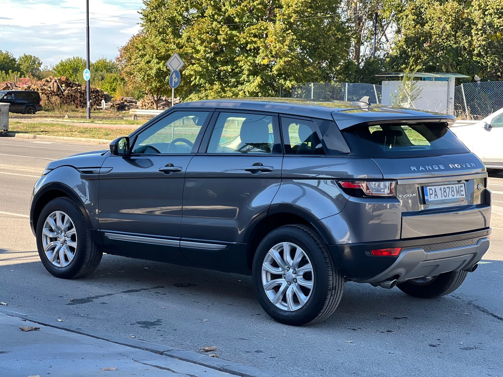 Land Rover Range Rover Evoque 2.0 Td4 HSE - изображение 7 | Auto.bg Land Rover Range Rover Evoque 2.0 Td4 HSE - изображение 7