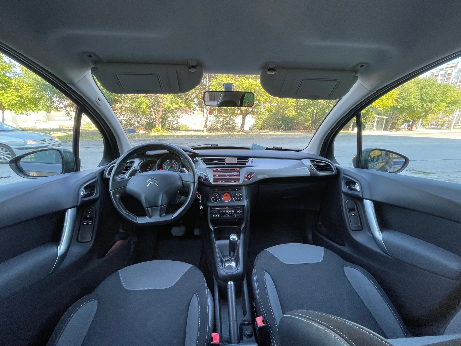 Citroen C3 1.4 EHDI Clima/Automat/Navitagtion - изображение 7 | Auto.bg Citroen C3 1.4 EHDI Clima/Automat/Navitagtion - изображение 7