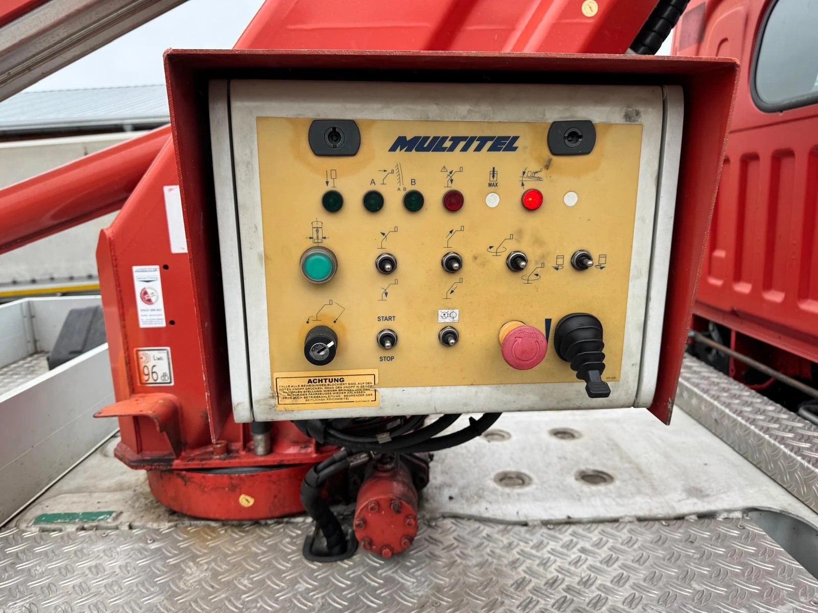 Автовишка Друга марка 16м 300кг Multitel MT162 - изображение 7 | Auto.bg Автовишка Друга марка 16м 300кг Multitel MT162 - изображение 7