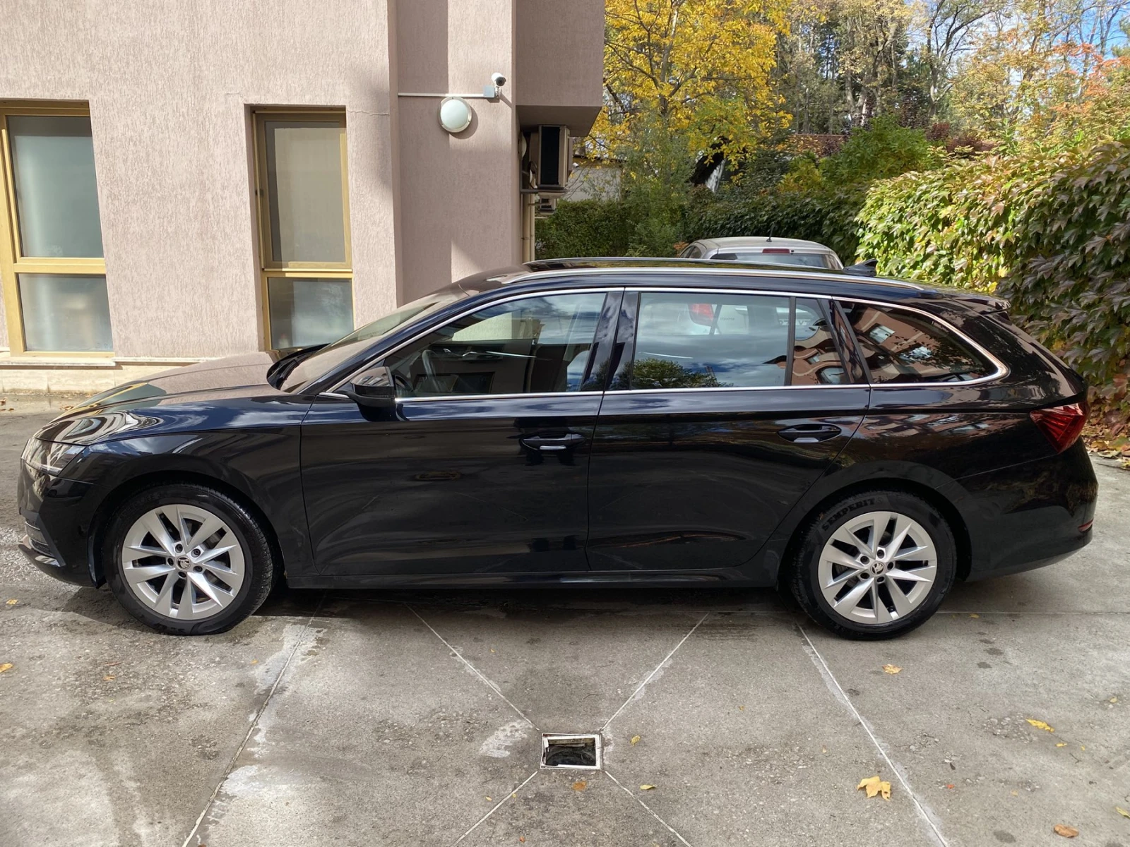 Skoda Octavia 2.0TDI/ DSG / HEAD UP / ACC / Premium - изображение 5 | Auto.bg Skoda Octavia 2.0TDI/ DSG / HEAD UP / ACC / Premium - изображение 5