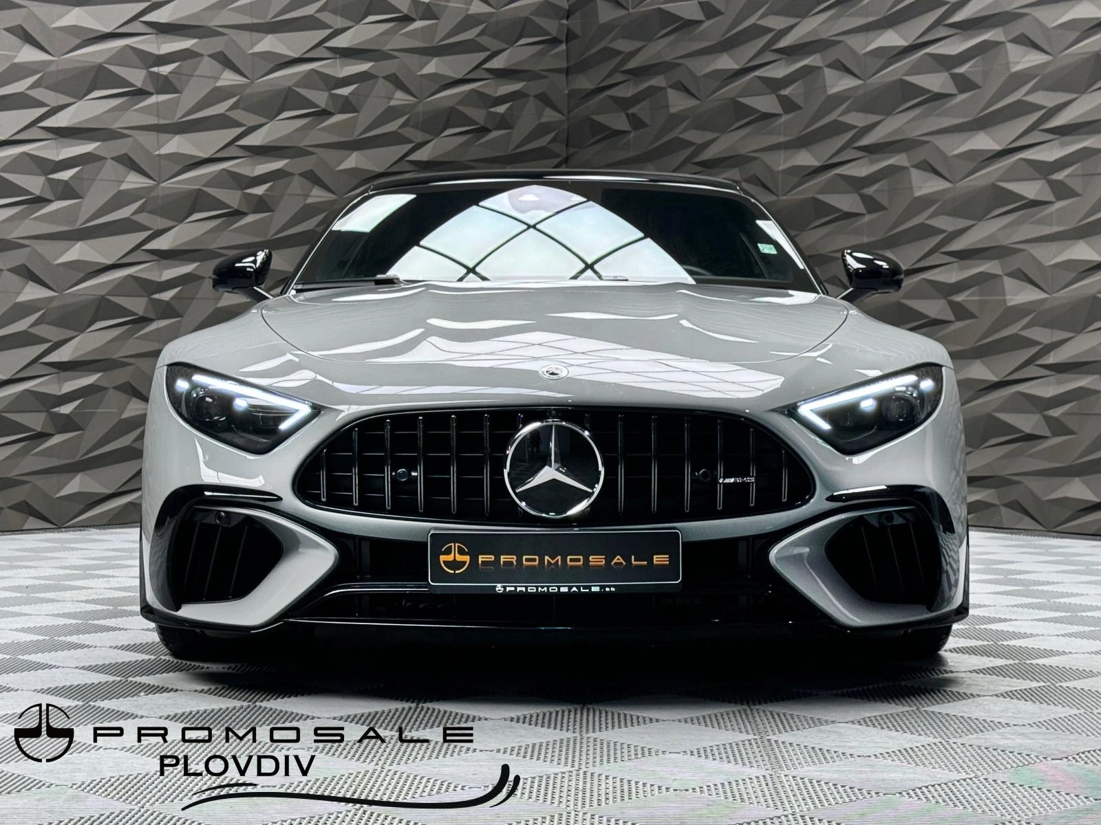 Mercedes-Benz SL 63 AMG 4Matic+ Lift* Burmester* Обдухване*  360 - изображение 2 | Auto.bg Mercedes-Benz SL 63 AMG 4Matic+ Lift* Burmester* Обдухване*  360 - изображение 2