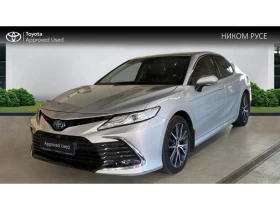 Toyota Camry Luxury