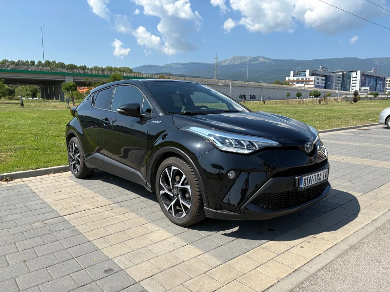 Toyota C-HR 2.0 Hybrid CLUB Гаранция - 22300 € / 43615.01 лв. - 35059837 1 | Car24.bg Toyota C-HR 2.0 Hybrid CLUB Гаранция - 22300 € / 43615.01 лв. - 35059837 1
