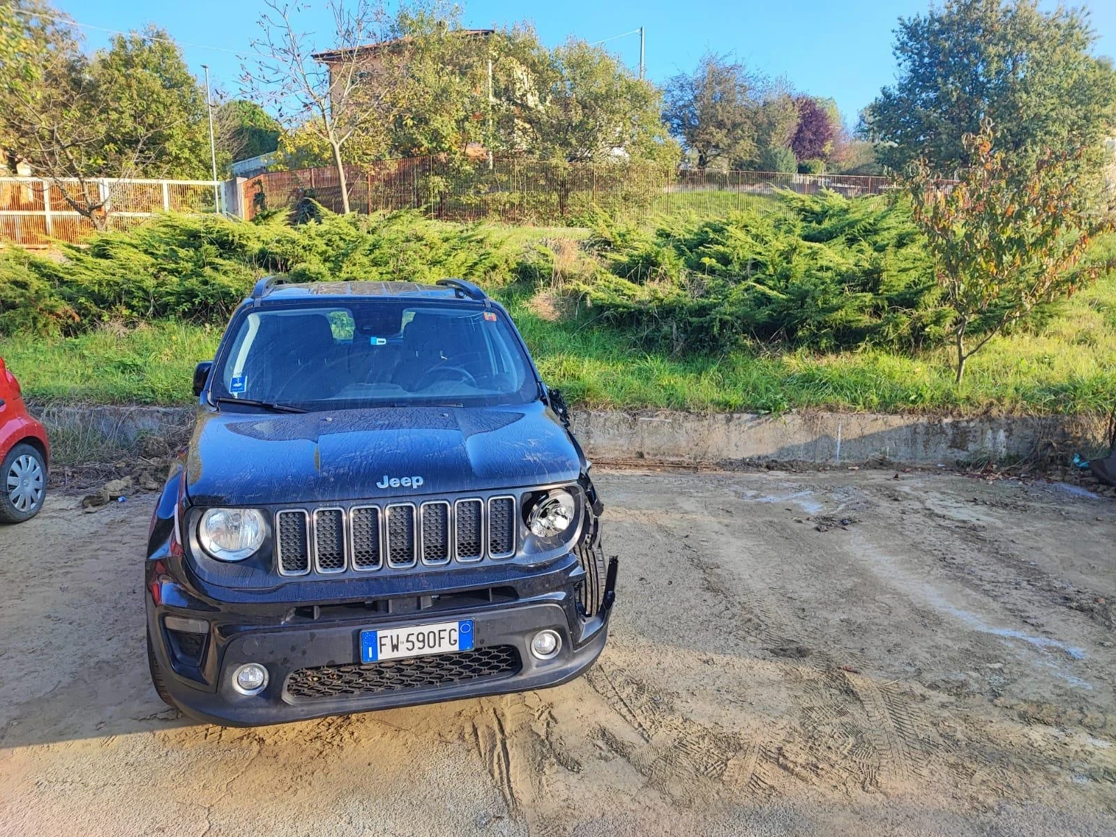 Jeep Renegade 94.000 km / 120cv / Benzin / - изображение 3 | Auto.bg Jeep Renegade 94.000 km / 120cv / Benzin / - изображение 3