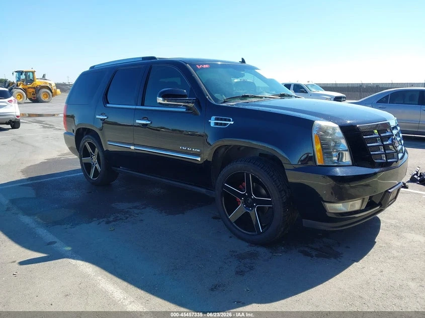 Cadillac Escalade 6.2L V-8 VVT, 403HP 4X2 Drive | Auto.bg — изображение 1 Cadillac Escalade 6.2L V-8 VVT, 403HP 4X2 Drive | Auto.bg — изображение 1