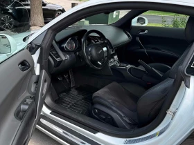 Audi R8 * 4.2L* CARFAX* АВТОКРЕДИТ БЕЗ ПЪРВОНАЧАЛНА ВНОСКА | Auto.bg — изображение 5 Audi R8 * 4.2L* CARFAX* АВТОКРЕДИТ БЕЗ ПЪРВОНАЧАЛНА ВНОСКА | Auto.bg — изображение 5