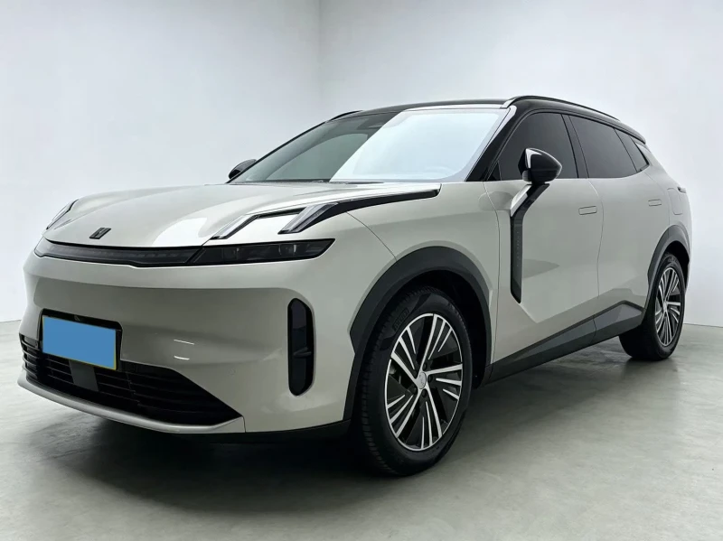 LynkCo 08 EM-P FWD 39.6KWH Pro - 29900 € - 17402466 1 | Car24.bg LynkCo 08 EM-P FWD 39.6KWH Pro - 29900 € - 17402466 1