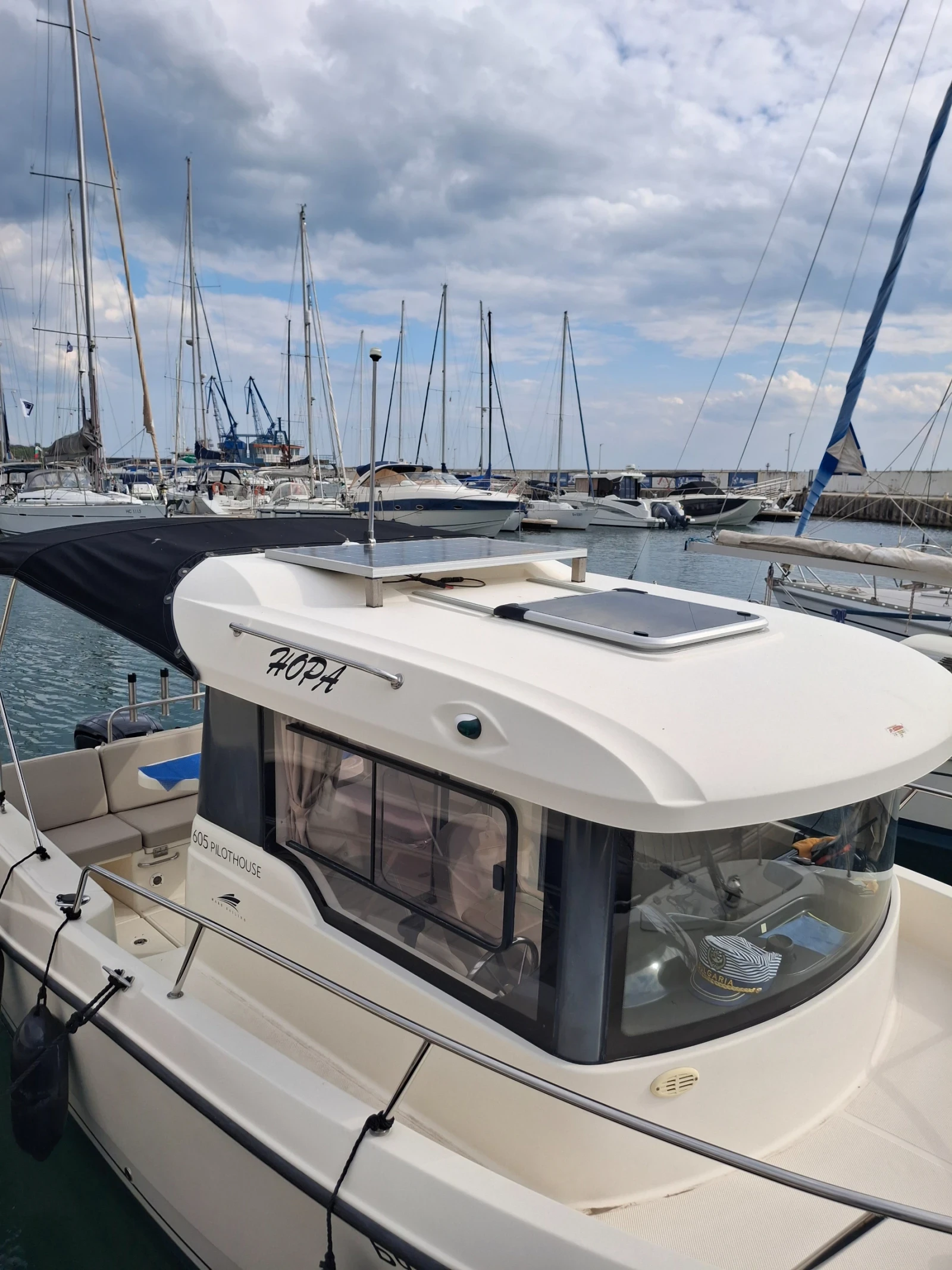 Моторна яхта Quicksilver PILOTHOSE 605 - изображение 10 | Auto.bg Моторна яхта Quicksilver PILOTHOSE 605 - изображение 10