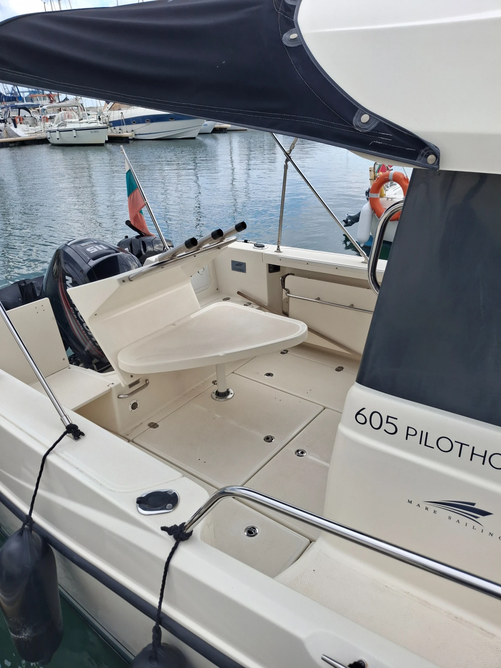 Моторна яхта Quicksilver PILOTHOSE 605 - изображение 3 | Auto.bg Моторна яхта Quicksilver PILOTHOSE 605 - изображение 3