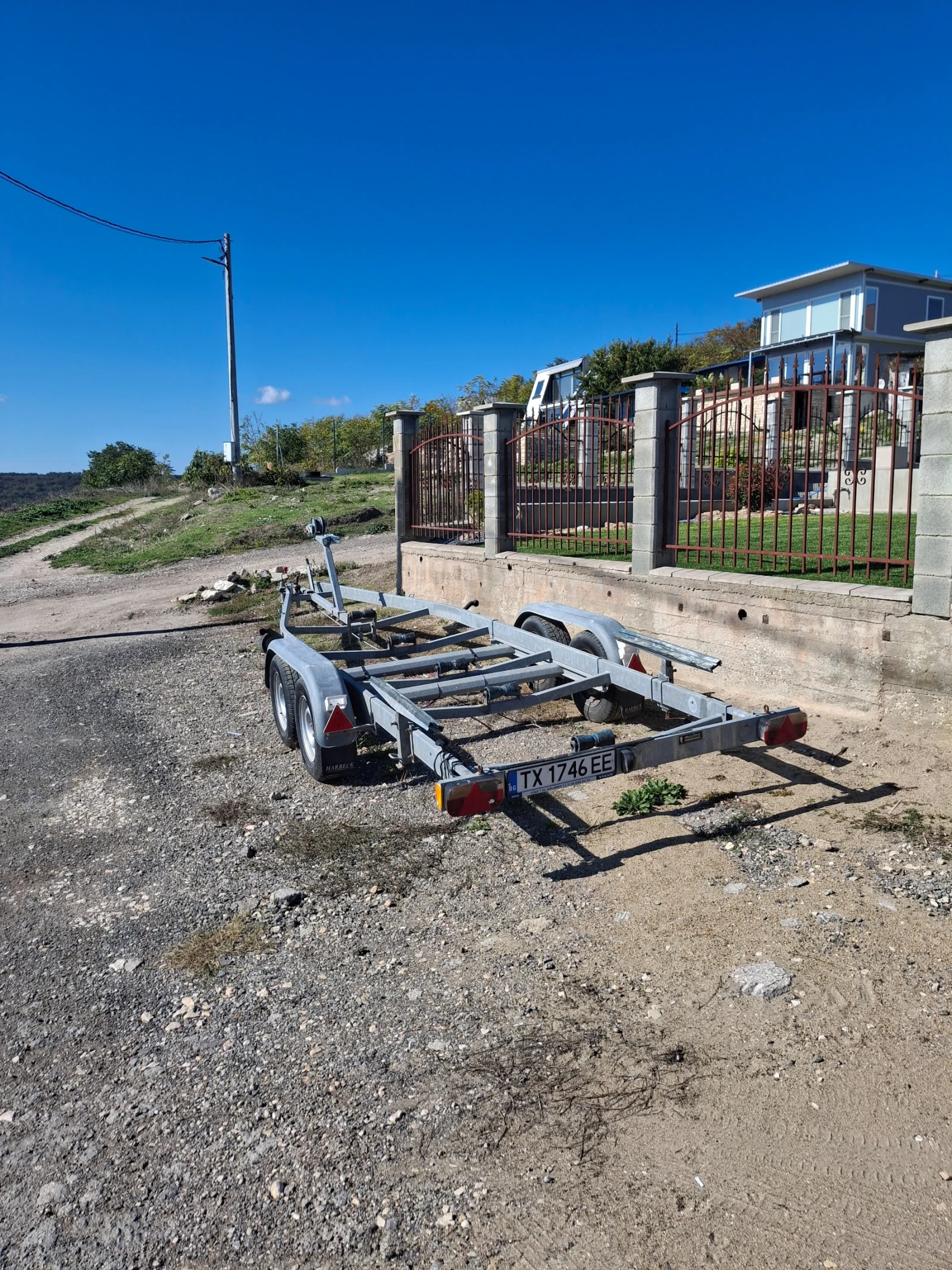 Моторна яхта Quicksilver PILOTHOSE 605 - изображение 6 | Auto.bg Моторна яхта Quicksilver PILOTHOSE 605 - изображение 6